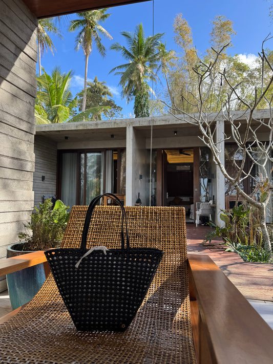 Val in black mushroom